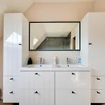 Luxury Coastal With Jacuzzi & Sauna *