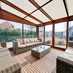 Luxury Coastal With Jacuzzi & Sauna *
