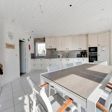 Luxury Coastal With Jacuzzi & Sauna *